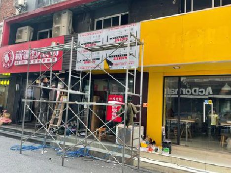 屏边制作广告招牌如何避免它发黄？